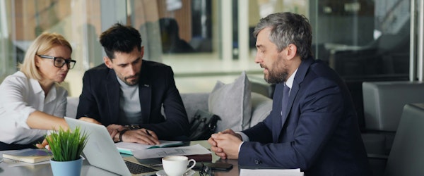 Optimizing Client-Centric Claims Processes: A Guide to Exceeding Expectations)