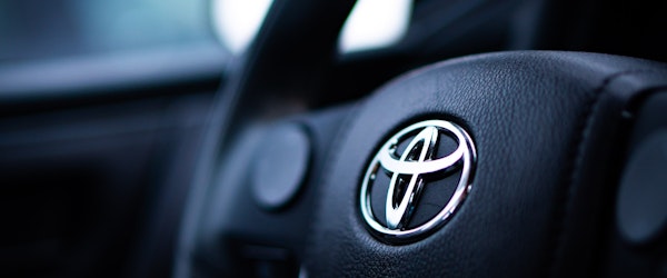 Toyota Recalls 550,000 U.S. Vehicles Over Highlander Seat-Back Defect - Insurance Claims News Article