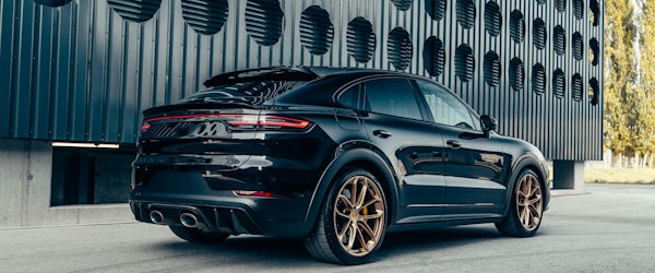 California Family Accused of Staging Porsche Crash for $39K Insurance Payout - Insurance Claims News Article