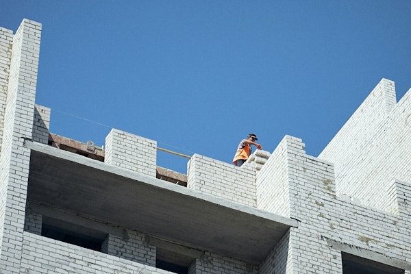 Extreme Heat Drives Workers&rsquo; Comp Claims as OSHA Extends Enforcement Program